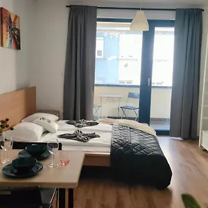 Super Cozy & Βουδαπέστη