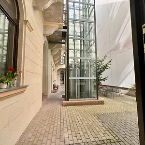 Gracia House Lejlighedshotel