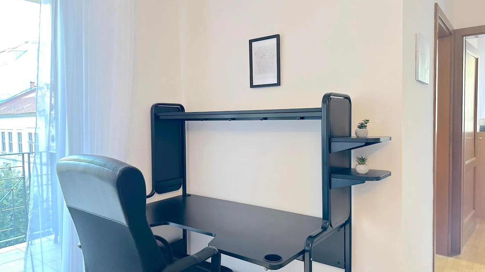 Spacious 3-Bedroom With Balcony & Free Parking Budapest Apartment